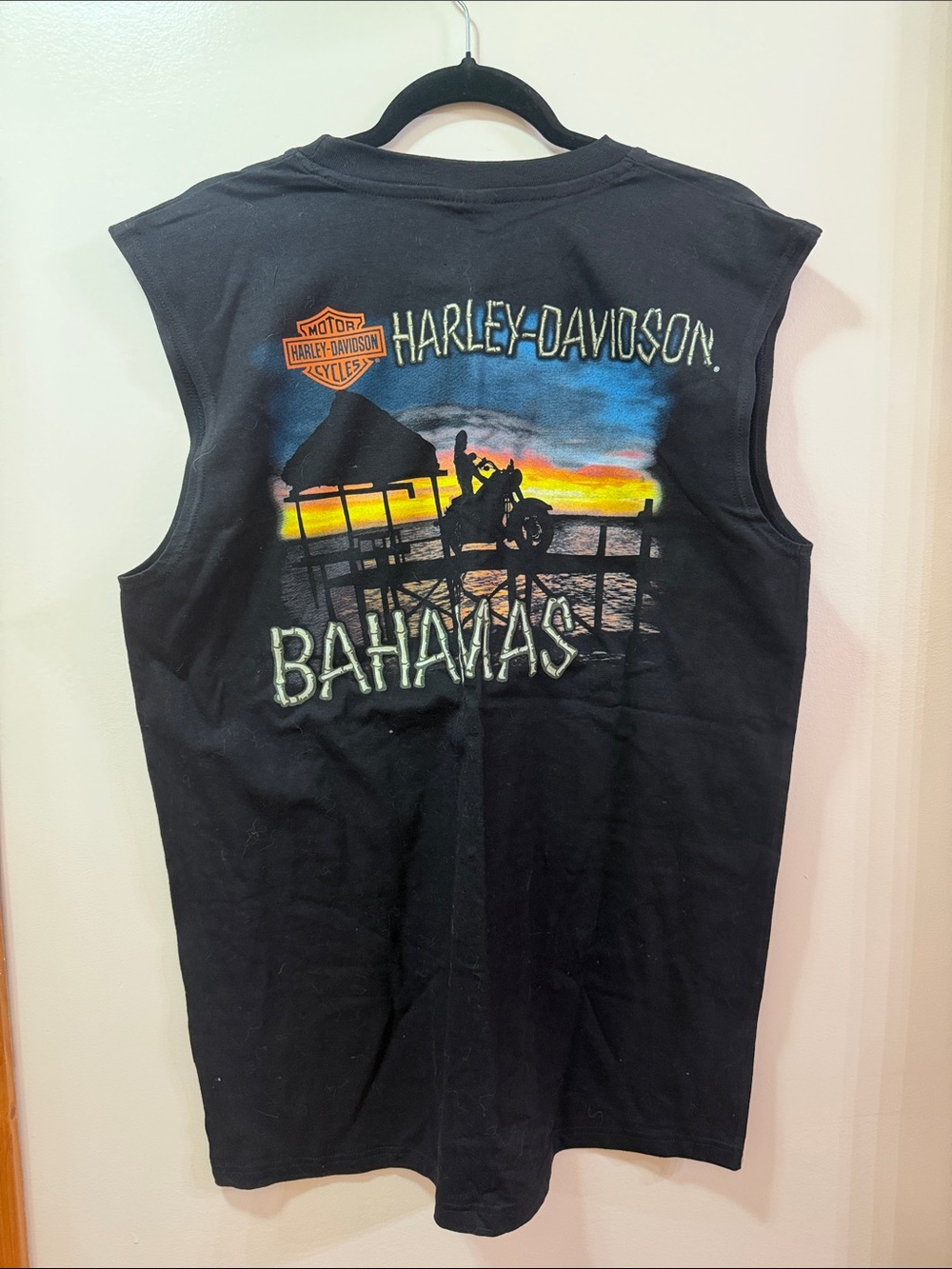 Harley-Davidson Black Sleeveless Bahamas Logo Tee. NWOT. Size Large